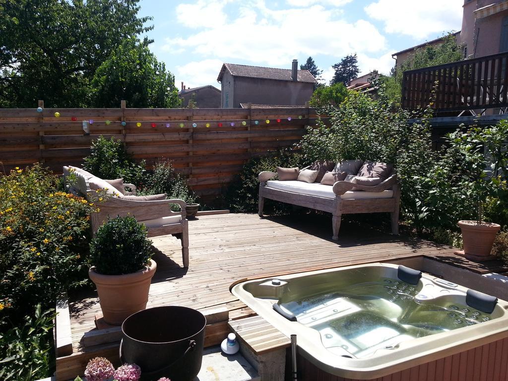 Relais St Jacques - Roanne Bed & Breakfast Saint-Haon-le-Châtel Exterior foto